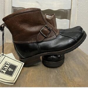 Frye VERONICA Brown Duck Engineer Winter Shearling Short Boots